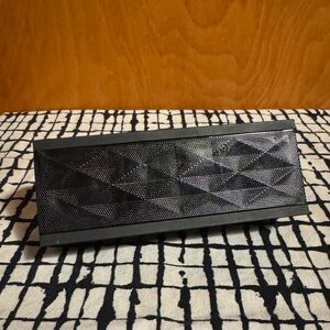 Jawbone Jambox BLACKDIAMOND Bluetooth Speaker with power cord